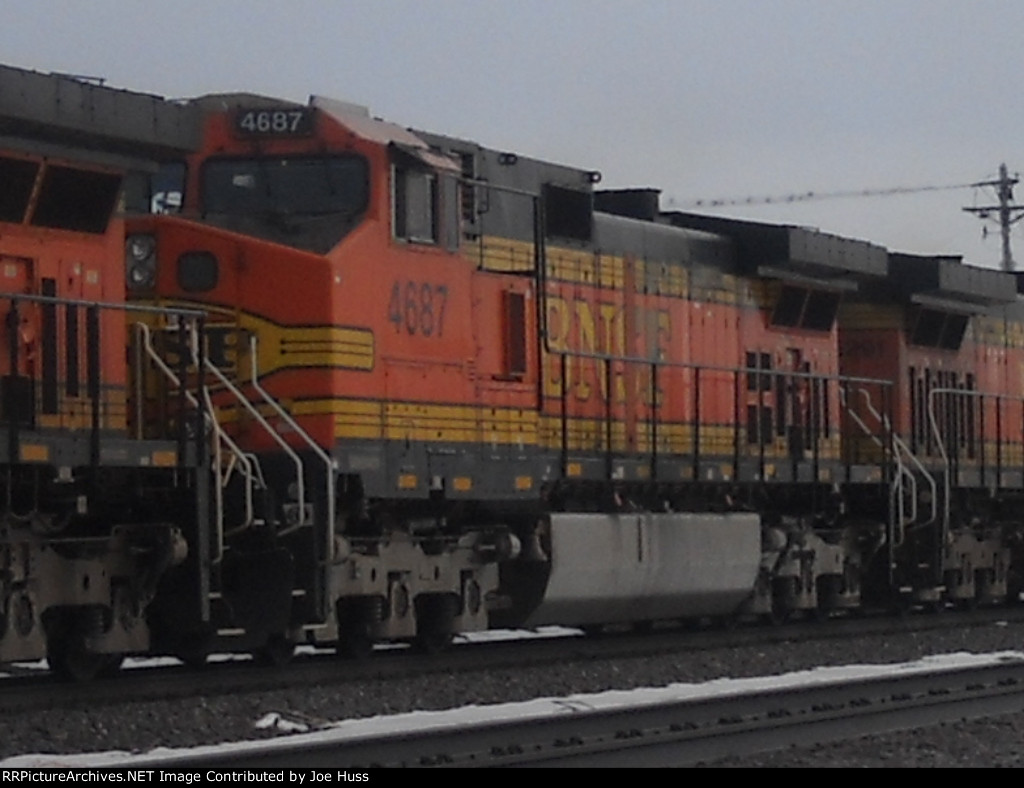 BNSF 4687